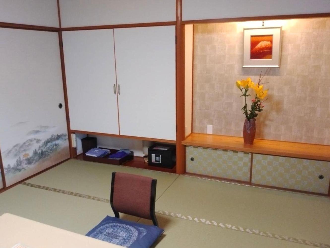 Jukeiso Hotel Хатсукаичи Екстериор снимка
