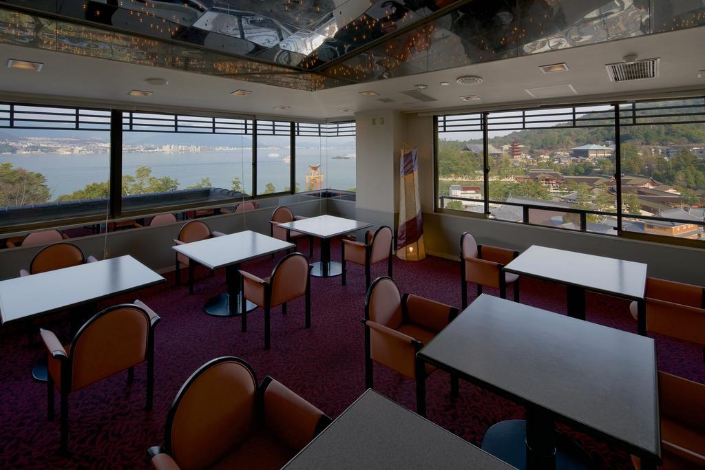 Jukeiso Hotel Хатсукаичи Екстериор снимка