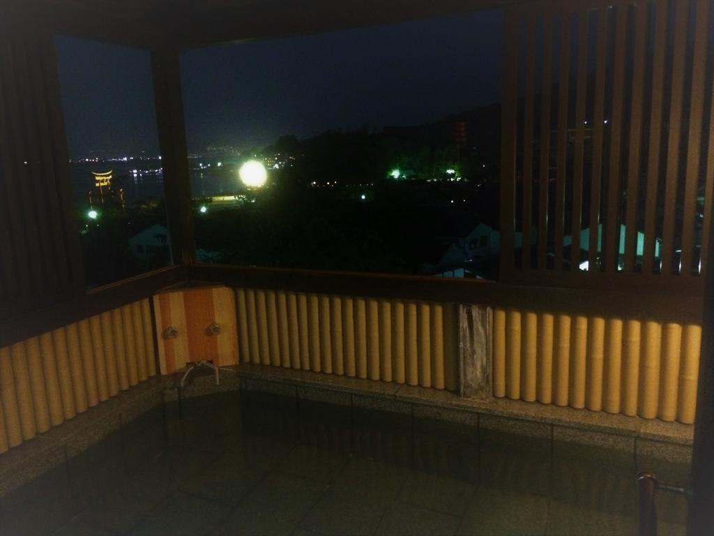 Jukeiso Hotel Хатсукаичи Екстериор снимка