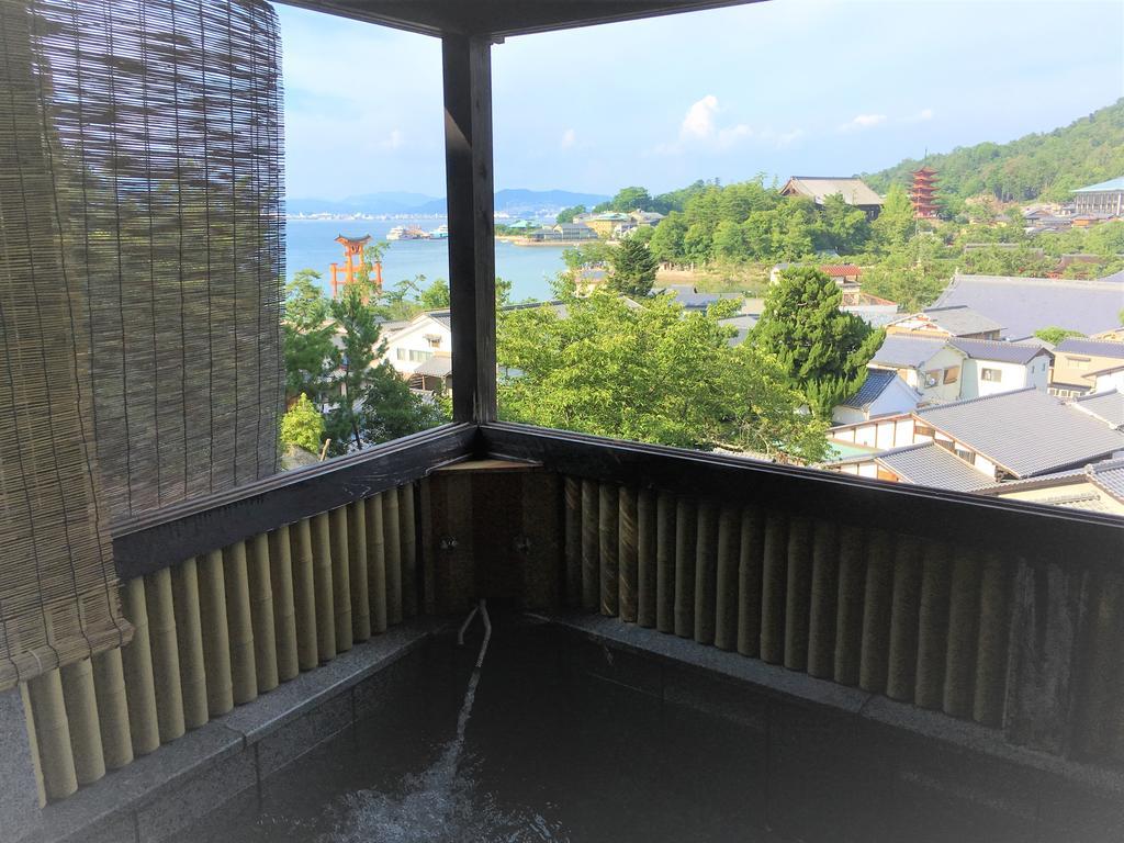 Jukeiso Hotel Хатсукаичи Екстериор снимка
