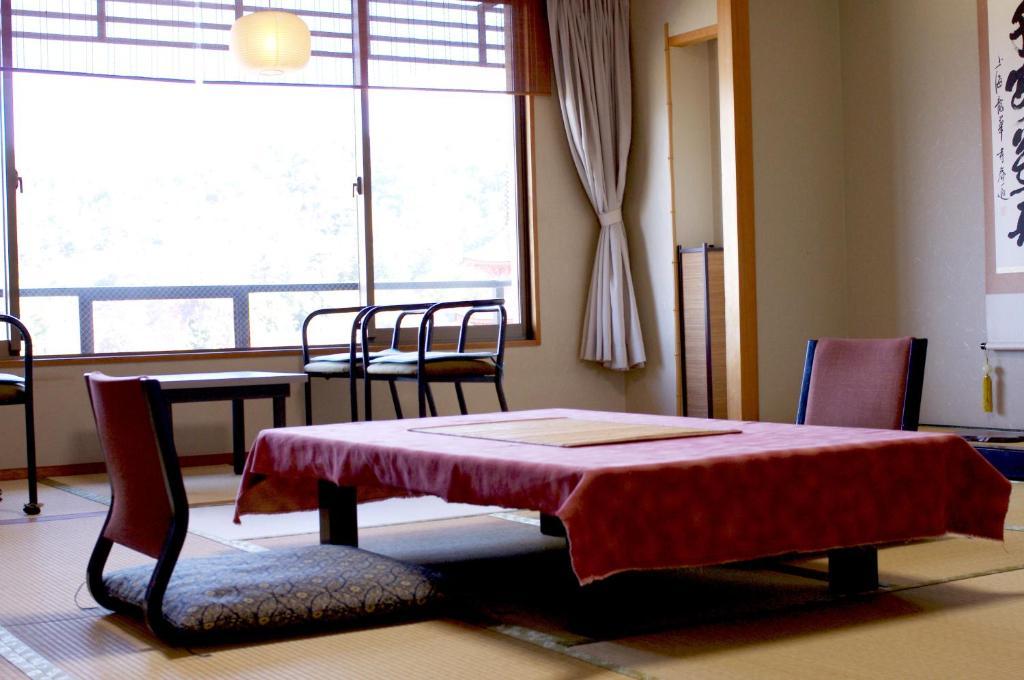 Jukeiso Hotel Хатсукаичи Екстериор снимка